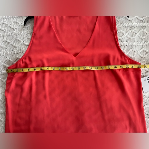 Nine West Deep Coral Women's Sleeveless V-Neck Lined Top Women’s size XL - Picture 15 of 16